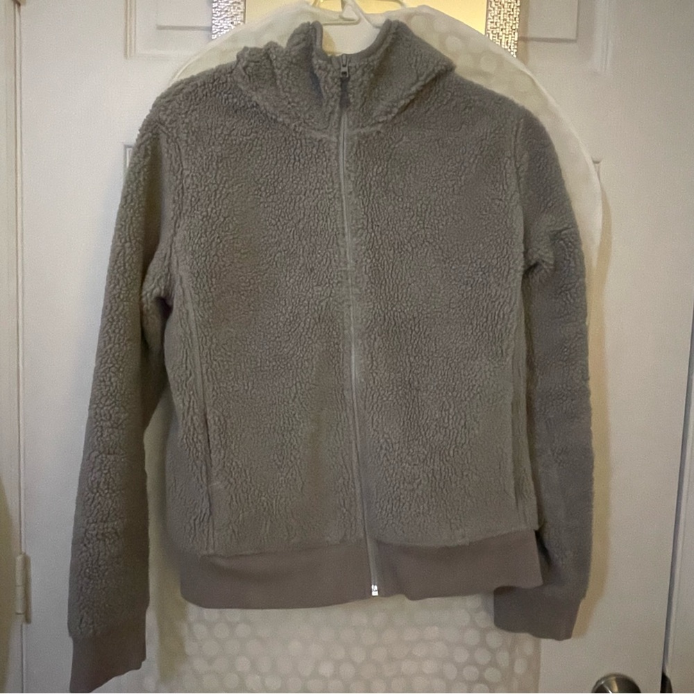 Uniqlo Gray Fleece Zip-up Jacket